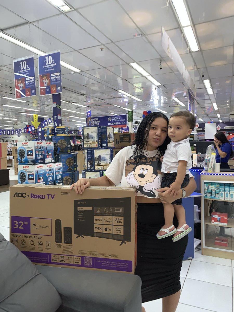 aanjos_7's tweet photo. Obg Deus, por me permitir realizar sonhos, comprei minha primeira TV♥️🙌🏻

Tudo por vc meu filho🩵🤱🏻🥹 https://t.co/t6so0adB5n
