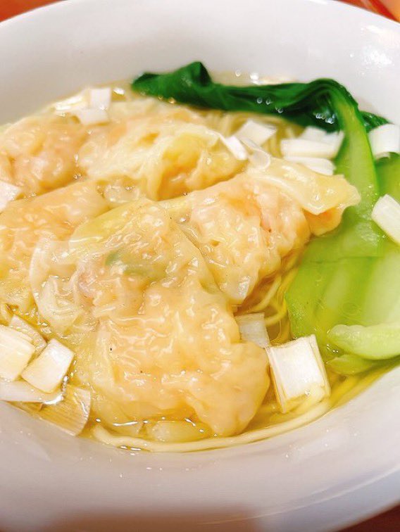 ramen_oguri0301's tweet photo. 9/23本日昼夜営業です！
11時から15時半LO15時
17時半から21時までLO２０時半

超海老ワンタン麺🦐

カンジャンセウ定食🦐

濃厚カレーつけめん
トッピングチーズ🧀
辛さまし🌶️
専用小ライス
おいちーずリゾット

水牛のモッツァレラのマルゲリータまぜそば
おいちーずリゾット

春巻きナス、ベーコン、とろちーのトマトソース🍅
海老バンボチャーハン
自家製ポテトフライ
揚げワンタン
世にも珍しいうずら玉
新里芋の青さあげ

本日のでざあと
栗の渋皮煮とさつまいものトライフル🍠🌰

お持ち帰り
馬辛火鍋