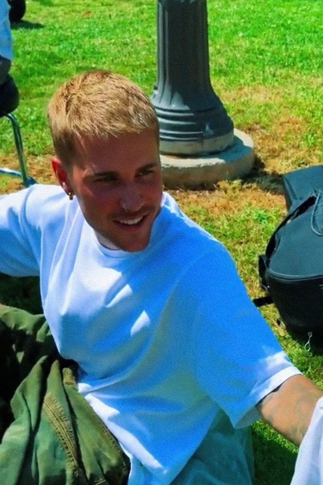 sincekidrauhl's tweet photo. ELE TA DE BIGODE!!!! 👨🏼😭❤️ https://t.co/n2pOWIU7Pd