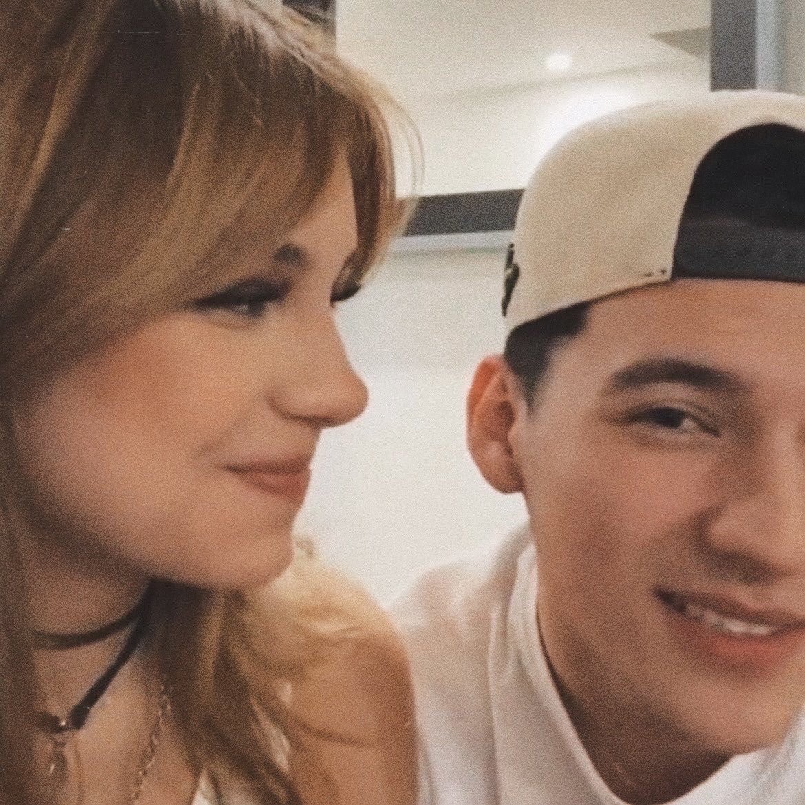 Destinadas_of's tweet photo. Ese “primero fueron miradas” que escribió Mario es tan reaaaaaaal 😭❤️‍🩹 https://t.co/y01g3ufaRm