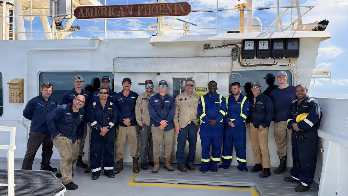 USCGSoutheast's tweet photo. #SAR: @USCG Southeast watchstanders coordinated the rescue of 2 mariners in the water with a #goodSam approx. 75 miles off of Brunswick, GA, Mon. M/V American Phoenix rescued them clinging to a bean bag after their fishing vessel sank. #USCG
For more: https://t.co/ciuLjVu7iN https://t.co/oRdWzpZ9xH