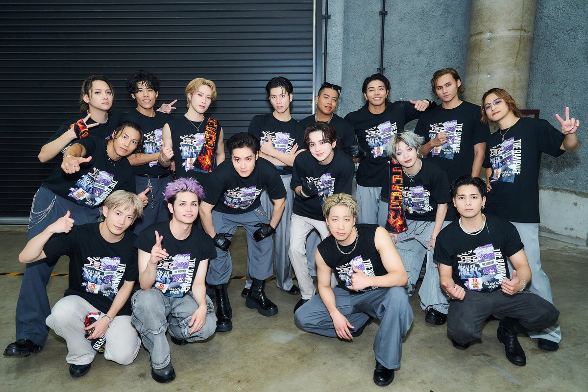 aozora3a's tweet photo. ハイローライブ行って来ました。

久しぶりにランペに会えてめちゃくちゃ幸せな時間でした。

セトリも最高だったし新曲も聴きてますます来年公開の新作映画が楽しみです😊

明日は行けないから自宅で待機してます。

行かれる方は楽しんで下さい‼️

#high&amp;Low
#THERAMPAGE
#LDH https://t.co/FjYk88M1oo