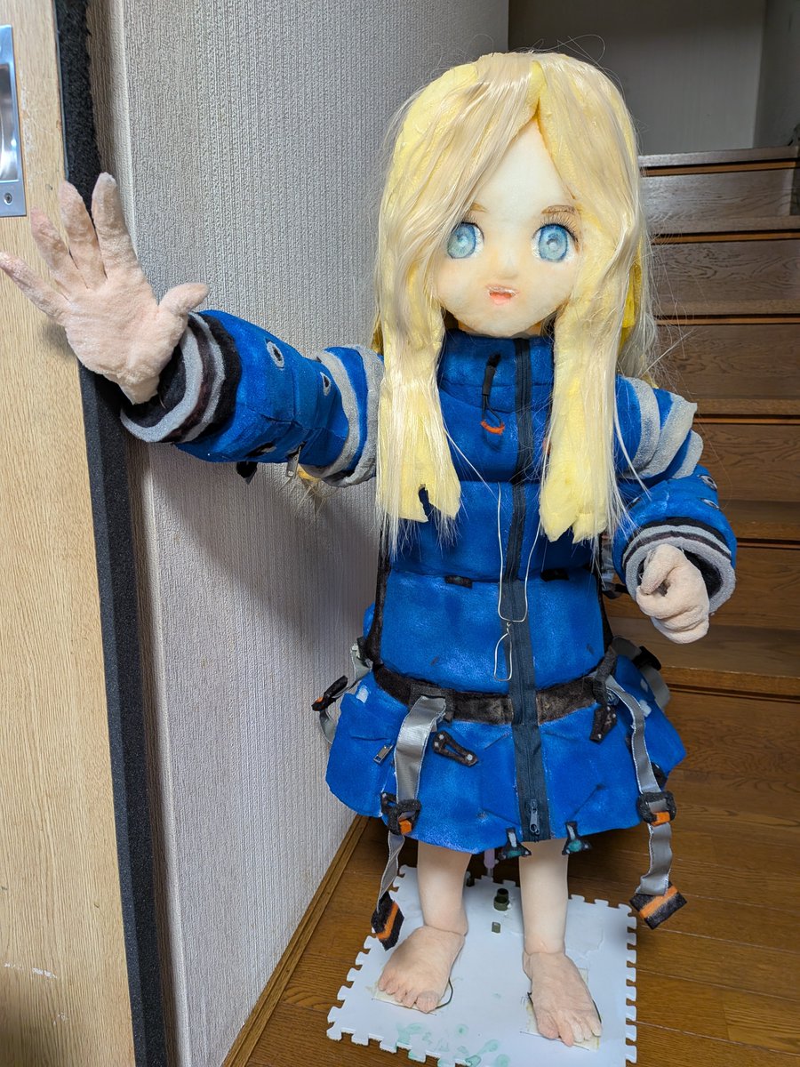 ezwild's tweet photo. ＃PRAGMATA 
＃プラグマタ
＃Diana 
TGS2026　で背負う予定だった　ディアナの顔は　ハロウィンまでしまっておく。（「可愛すぎない」どころか、家族が怖がってる。）
なので、新規にデフォルメversionのディアナ面を作成。
可愛すぎないように作るのは忘れてた。
＃スポンジ工作 https://t.co/OE4HVoBFBf