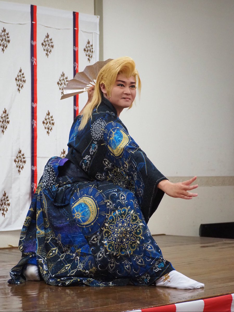 love135na's tweet photo. 【軽米月山神社⛩️ 9/6】

この日は推し活、2日目✨️
岩手は広～い💦
何度か行ってるけど軽米…遠いの笑

軽米でも錦兄弟人気は上がってますね✨️
たくさんのお客さんでした！

 #錦流
 #二代目家元錦旭英
 #錦兄弟 https://t.co/H164udJGY5