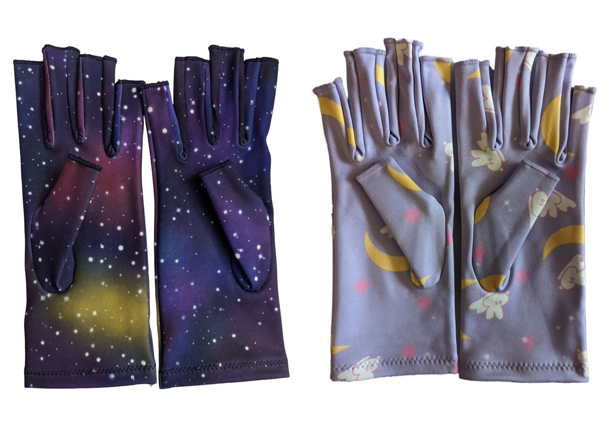 BibiBlossoms's tweet photo. It costs 0$ to Repost a Black disabled queer small business! It could lead to my next sale.

I sell pins, compression gloves, artist gloves, back braces, knee braces, wrist braces, compression socks, cute bags &amp; more!

Store details below! https://t.co/DriSNwMUNa