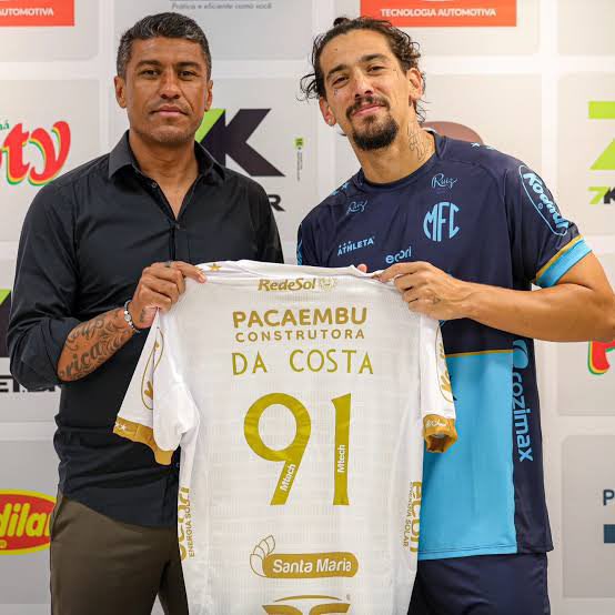 wellington05_'s tweet photo. Eu quero entender como saíram de Edu Gaspar e Thiago Scuro para o nome Paulinho. Na moral, desanimador! E tem gente achando o máximo kkkkkkkkkkkkkk

Vai ser homem forte do Cruzeiro em 2027. Bom que um ele não vai precisar trazer: já é nosso 😂 https://t.co/YQm8xrOi4I