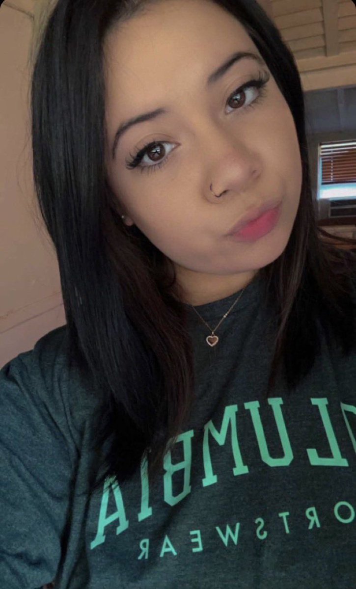 ssssttttt2z's tweet photo. pretty faces always have such sexy bodies 😍#hot #latina #teen #cuck https://t.co/8IC1dOzbxC