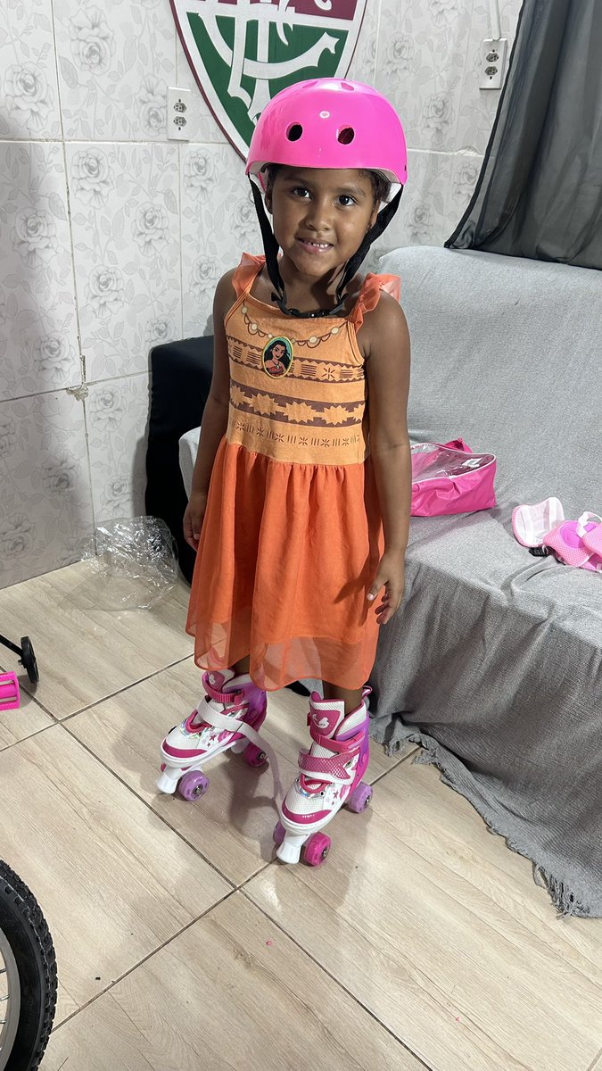 jttricolor9's tweet photo. A MULHER DA MINHA VIDA SAIU DE DENTRO DO MEU SACO , TE AMO MINHA PRINCESINHA DE PAPAI VOCÊ É A ÚNICA MULHER QUE TERÁ MEU AMOR ETERNAMENTE 🥹❤️

PRESENTINHO DE ANIVERSÁRIO PARA MINHA FILHA PROBLEMÁTICA PELO SEU 6 ANINHOS DE VIDA 🥳🎂🎁 https://t.co/1IU1PFRadi