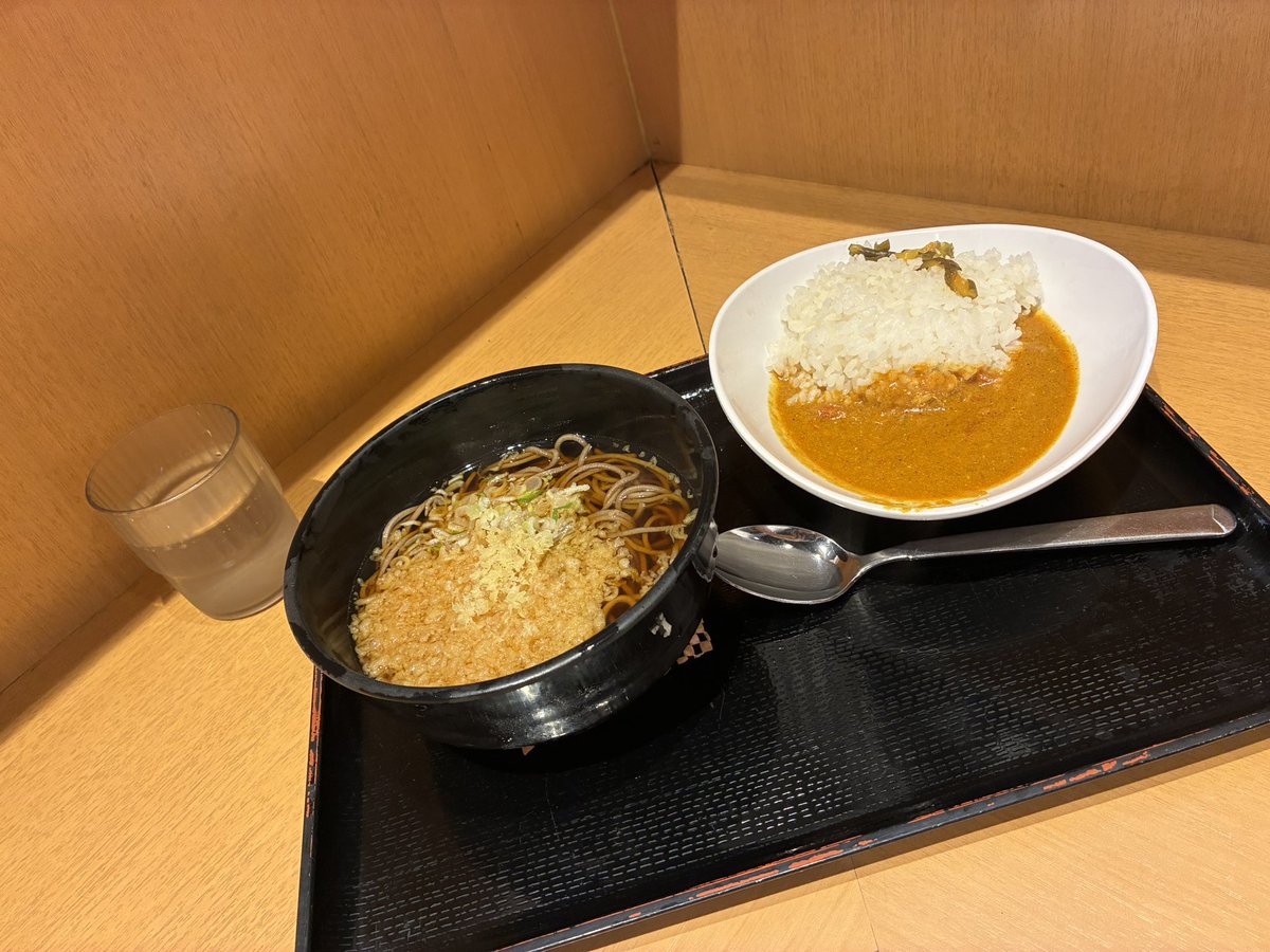 Mob__0922's tweet photo. おはようござます
マンテキ年齢分飲みました
年齢は服を超えますね https://t.co/yc51tA4Loe