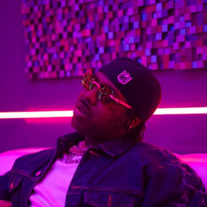 ESTGEE's tweet photo. We in Dallas tonight at @MozzyThaMotive  &amp; @YG  show pull up

@THELASTDONN700 &amp; @zillionairedoe where y���all at let’s shoot that video

#BiggerThanTheDevil https://t.co/63Xt6M2IlT