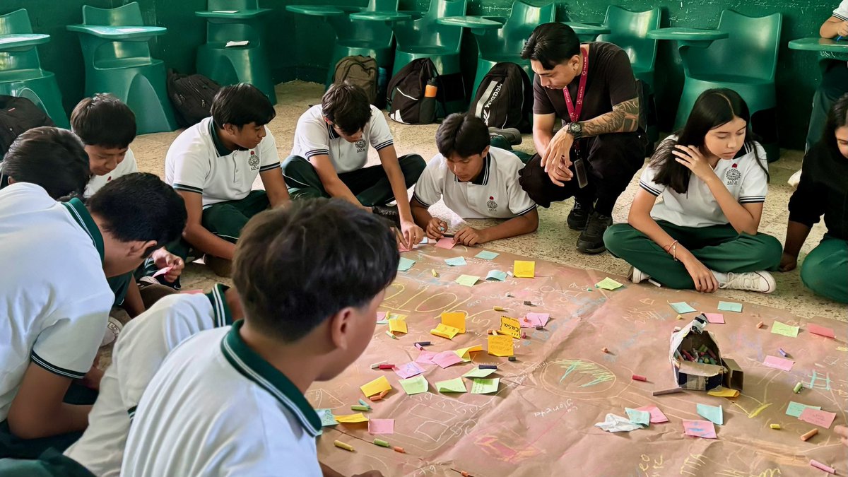 cepredey's tweet photo. En Motul, estudiantes de la Secundaria Técnica No. 21 “Agustín Franco Villanueva” iniciaron el Modelo KAAB “Panales Comunitarios”. 🐝

Durante seis semanas fortalecerán habilidades socioemocionales como la comunicación, el manejo de emociones y la toma de decisiones. https://t.co/UZGO3fSnEC