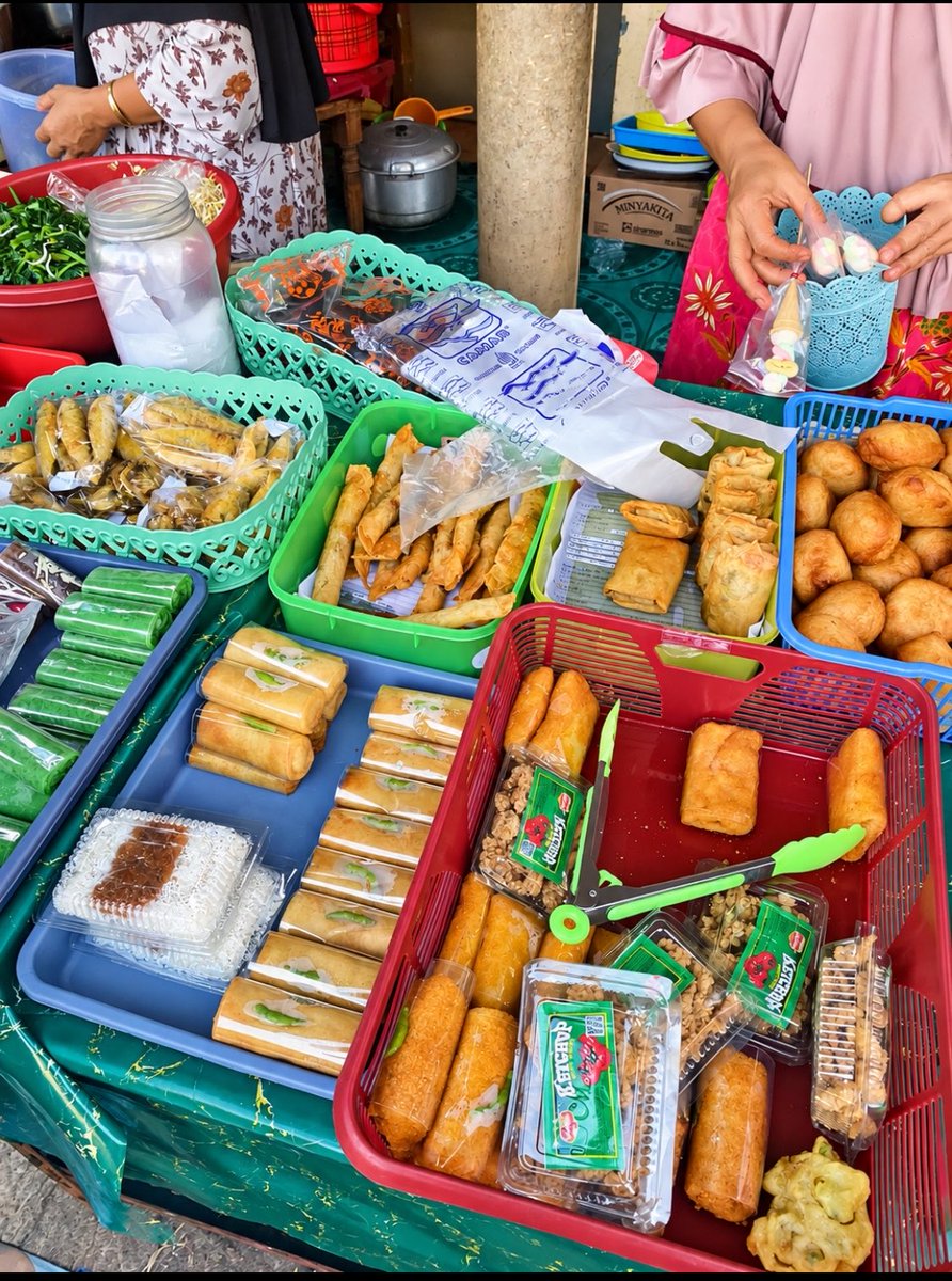 Ndrendreee's tweet photo. Mau beli risol mayo,sp mau nitip https://t.co/b4UocLPJSW