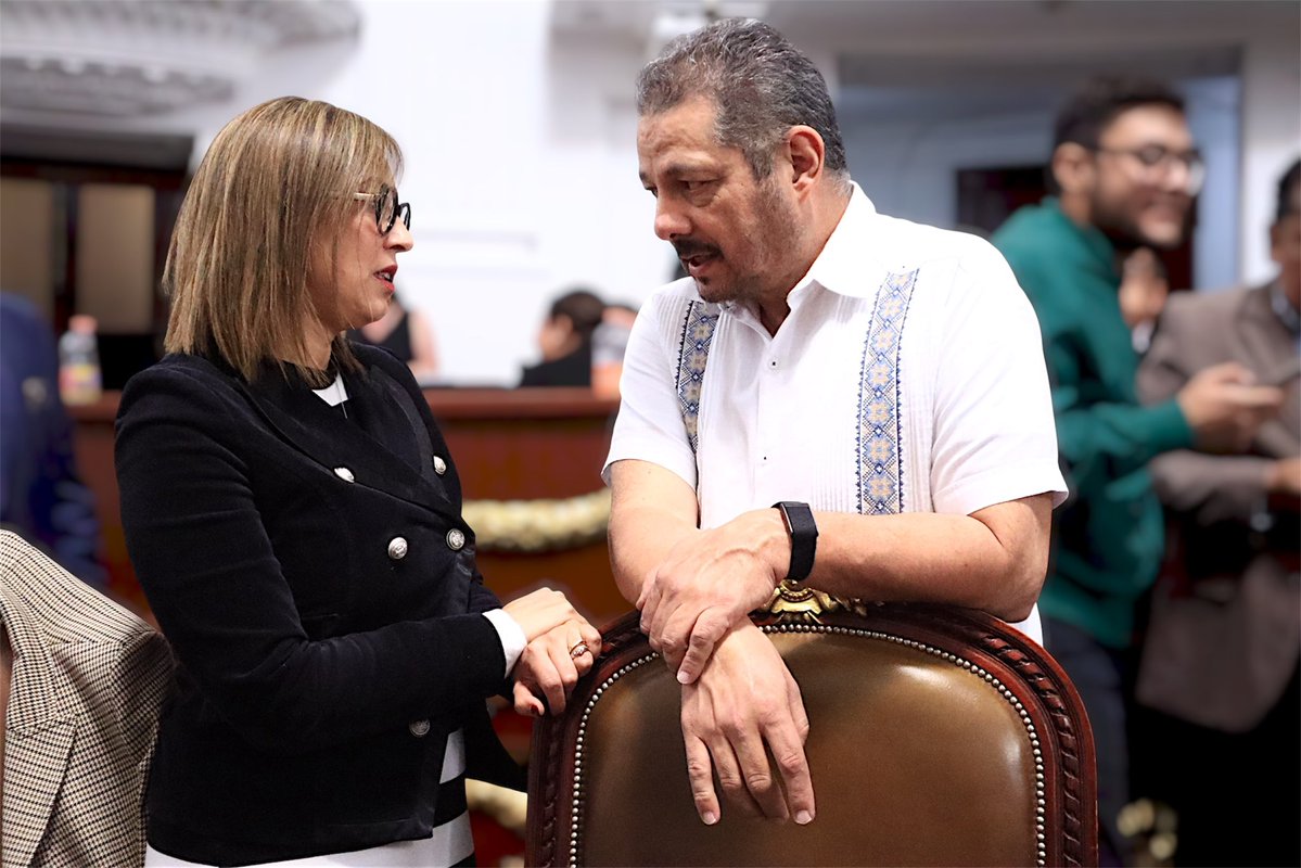 ErnestoVCPT's tweet photo. 🏛️Desde el Congreso de la Ciudad de México les envío un saludo con mucho afecto. Hoy, durante nuestra sesión ordinaria, continuamos trabajando con responsabilidad y siempre cerca de nuestra gente. ✊🏼⭐️

#PT #CongresoCDMX #LaLuchaSigue https://t.co/I6stDrHuLr