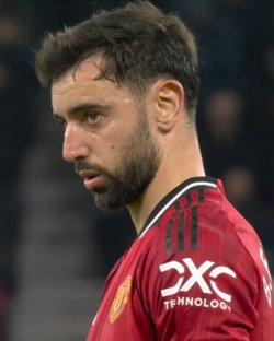 goddwinue's tweet photo. Bruno Fernandes, played over six years at Manchester United.

No Champions League,
No Premier League,
No Club World Cup (CWC),
No Europa League, and 
No Conference Cup.

Yet he is regarded as Man UTD legend.

These are the kind of legends Man UTD produces.

What a shame 👎 https://t.co/VOadPyg3Ib