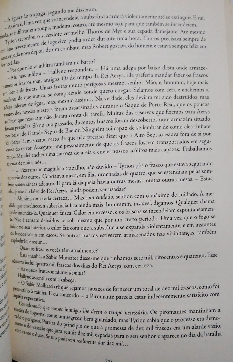 akasunxvante's tweet photo. Haviam 7.840 fracos incluindo 4 mil do tempo do Aerys
É prometido 10 mil, oq o Tyrion pensa que não dá pq leva mto tempo pra fazer fogo vivo 
É entregue 13 mil
Por alguma razão foram capazes de produzir uma quantidade absurda em pouco tempo 
A explicação do pq é dada em seguida https://t.co/k3tSuDPmgr