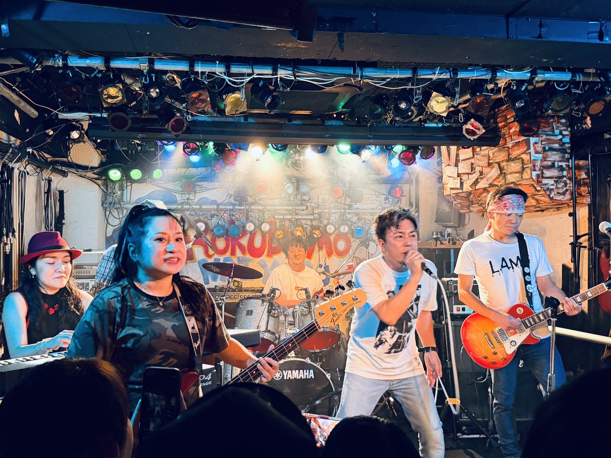 kasaijin2's tweet photo. 2ヶ月半ぶりのLiveはブルーハーツコピーバンドイベントでした
雨の中来ていただいた皆様本当にありがとうございました！フルメンバーでの新しい試みとなりましたが如何でしたか？
対バンしてくださったバンドさんやご協力いただいた方々、ろくでもない夜のスタッフの皆様もありがとうございました🙇 https://t.co/bMqCVKof7I