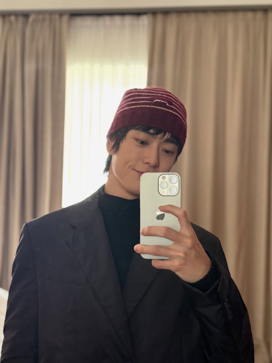 warangngisuh's tweet photo. หนูรักคุณพ่อคุณแม่มากๆ ขอบพระคุณที่ให้กำเนิดหนู ꈍ﹏ꈍ♡ https://t.co/Yg56RJat96