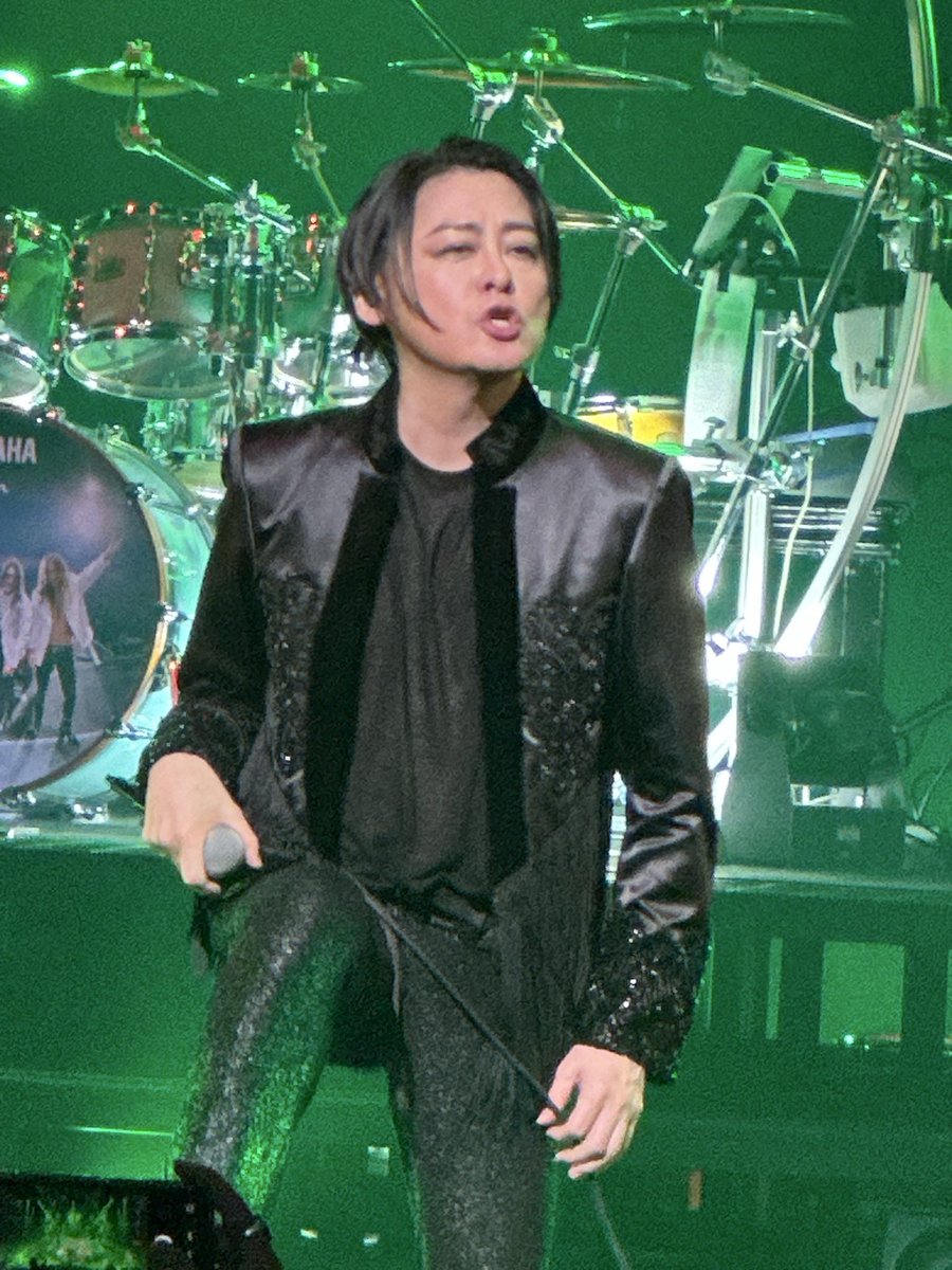 Noriran_Blaze's tweet photo. 福岡サンパレス初日

センターに近いお席だったのでRYUICHIさんのスタイルもバッチシ😊
RYUちゃん、これならアップしても大丈夫ですよね😅

#LUNAPIC
#LUNASEA https://t.co/aG9V5mOxy4