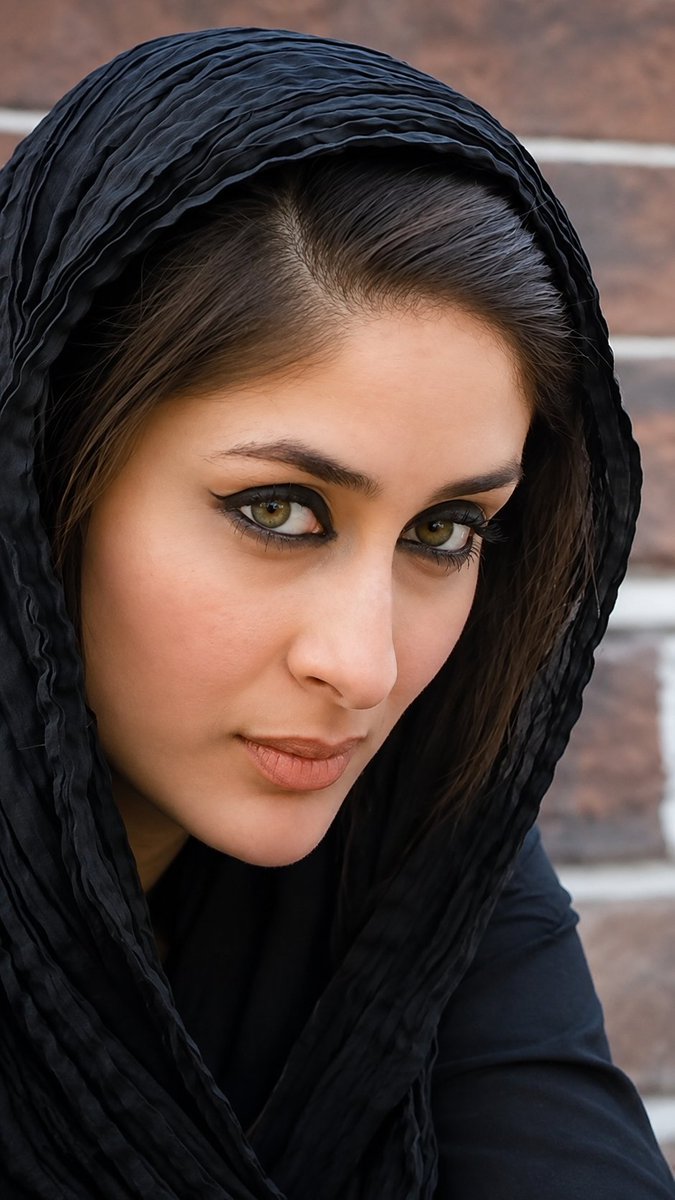 Anushka202022's tweet photo. #Actress 
#KareenaKapoor
#Beboo
#Bebo https://t.co/PE85ZuPhts