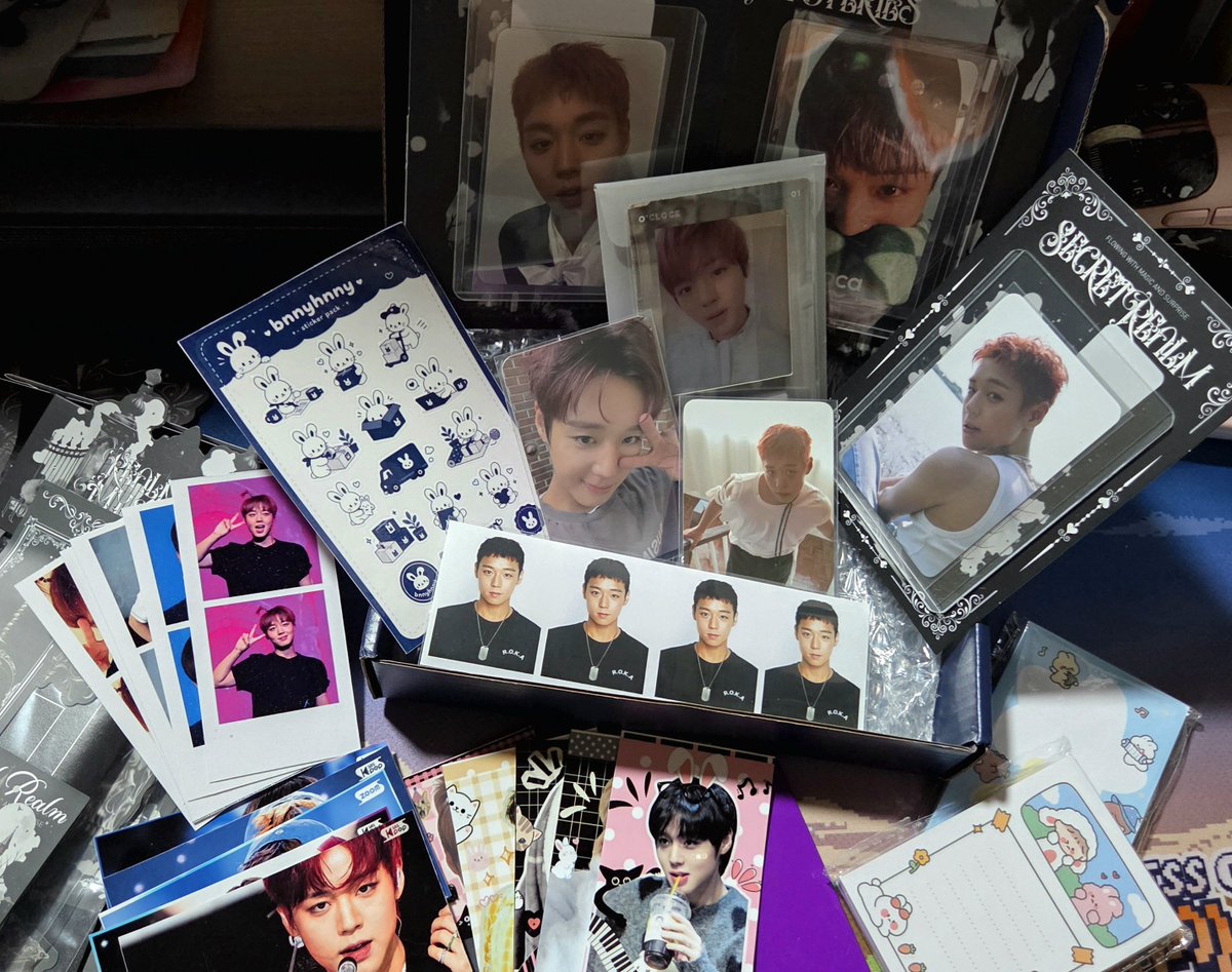 miso_enji's tweet photo. Freebies na may konteng pc pala ang arrive 🤣 At least, no more #PARKJIHOON unboxing withdrawals for now tapos natuwa pa sa Miffy and Akhee-themed packaging! Thanks again, @bnnyhnny29 🫶🏻

#BHProof #박지훈 💚💛💖 https://t.co/K3eN0Tyxgs