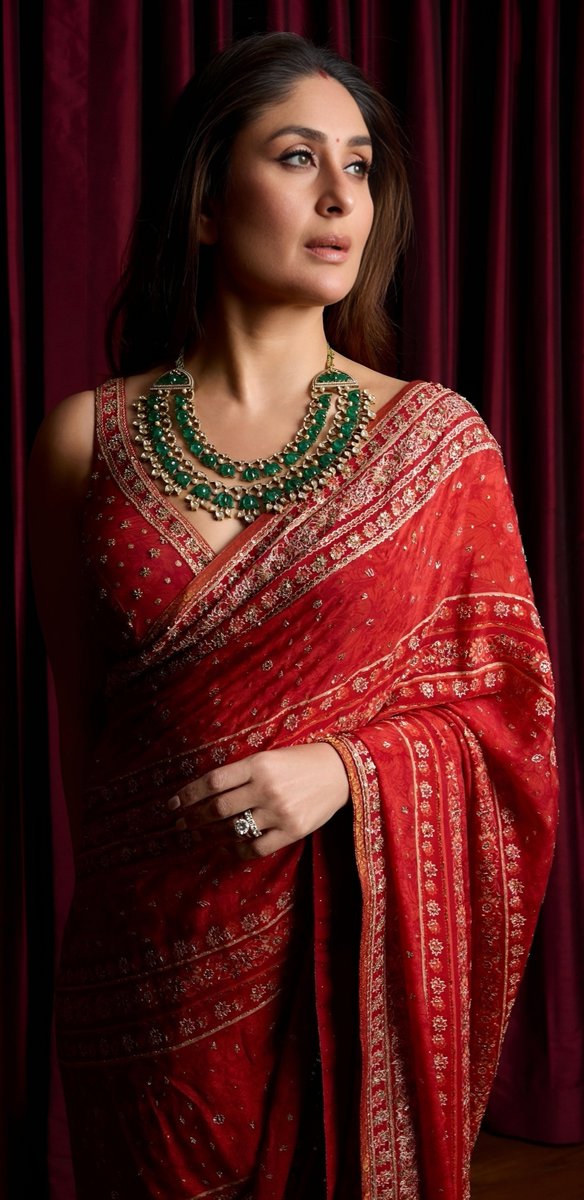 Anushka202022's tweet photo. #Actress 
#KareenaKapoor
#Beboo
#Bebo https://t.co/PUFxoXPe9s