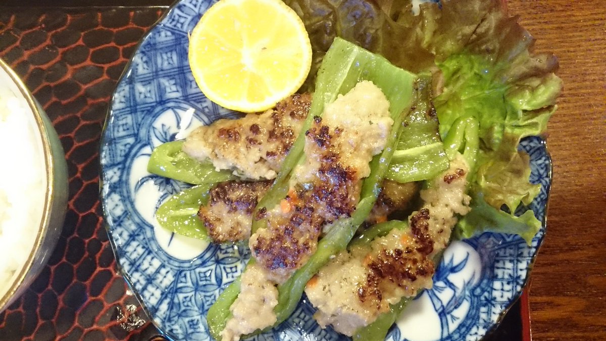 Fukuyagohan's tweet photo. 9月23日(水)のおうちごはんは
・万願寺とうがらしの肉詰め
・黒毛和牛のたたき
・カツオのたたきのカルパッチョ
からお選びくださいませ https://t.co/SwnWXIgo8r