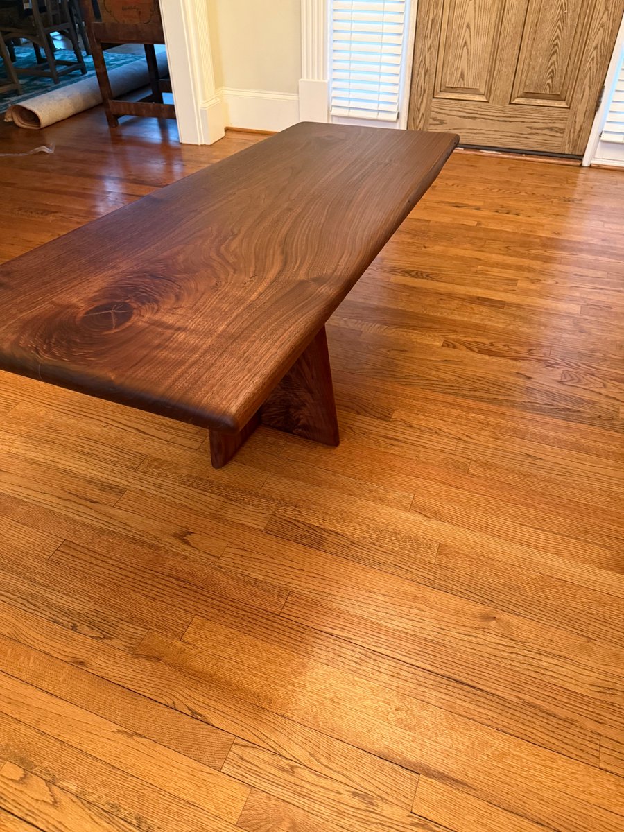 1of1WoodWorker's tweet photo. Walnut coffee table. Big knot kept. Home install.
One of one — Statham, GA.
https://t.co/AC8jb9ek9Y
#blackwalnut #coffeetable #customfurniture #woodworking #woodslab #1of1 https://t.co/tgLjdens9O
