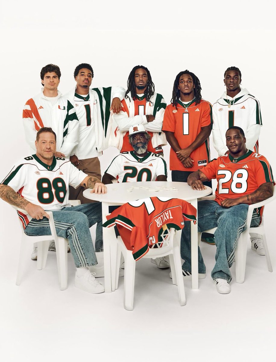 SleeperCFB's tweet photo. Name a more iconic photo in Miami history 👀 https://t.co/8tHq6WlWj1