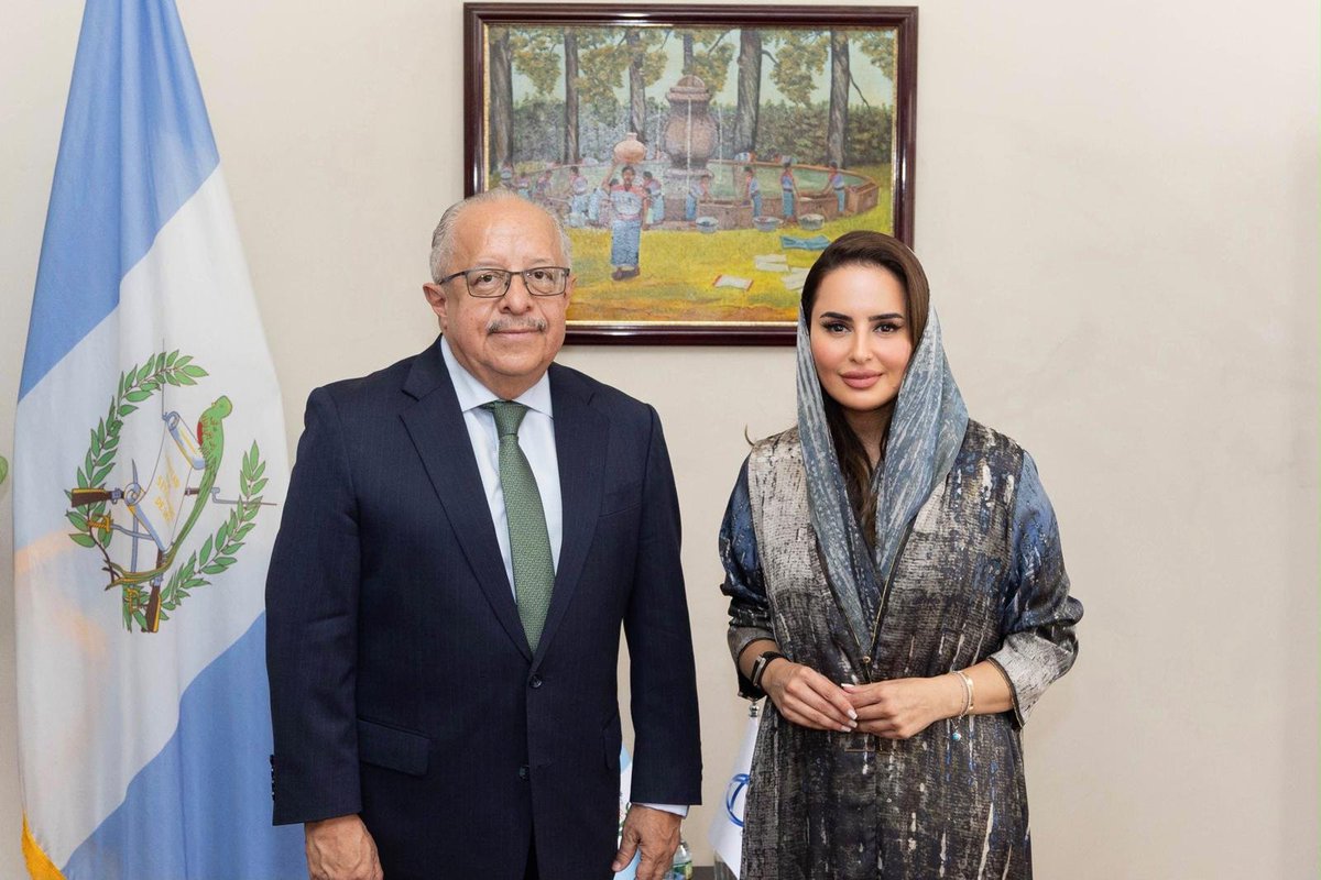 MinexGt's tweet photo. #UNGA81 | El #CancillerGT Carlos Ramiro Martínez Alvarado sostuvo una reunión bilateral con la Secretaria General de la Organización para la Cooperación Digital (DCO), Deemah Al Yahya, organización intergubernamental dedicada a impulsar la economía digital global.

Durante el encuentro, abordaron oportunidades de cooperación en transformación digital e innovación, así como un intercambio de experiencias y el fortalecimiento de capacidades para aprovechar las nuevas tecnologías como herramientas de desarrollo, inclusión y competitividad.