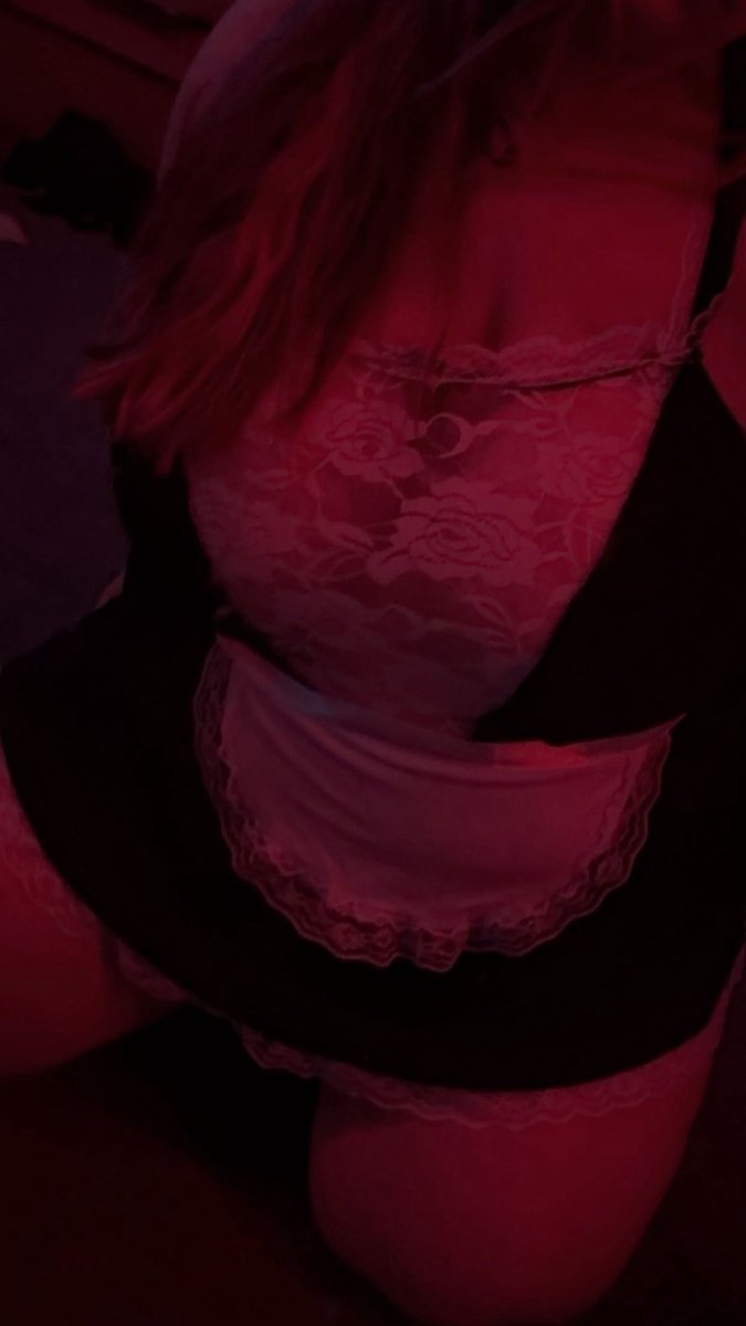 sxckerbunny's tweet photo. Do I look pretty 👉🏻👈🏻 https://t.co/7slKiLHROJ