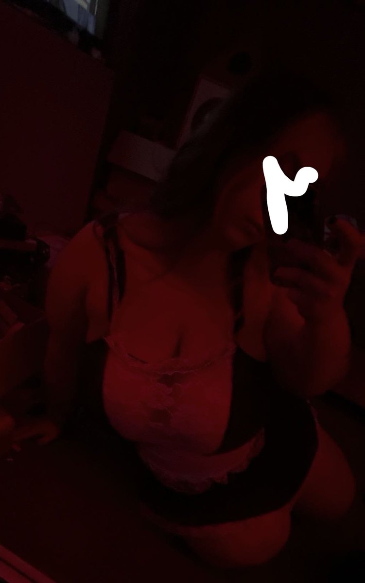 sxckerbunny's tweet photo. Do I look pretty 👉🏻👈🏻 https://t.co/7slKiLHROJ