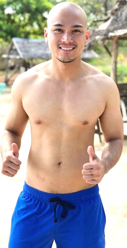 smoothshaver's tweet photo. #bald #baldy #baldlover #baldbychoice #baldguy #baldmen #baldlook #botak #calvo #careca #chauve #chromedome #cueball #đầuhói #egghead #forcedheadshave #glatze #glatzkopf #headshave #kalbo #kalju #kel #łysol #łysy #nohair #pelon #rapado #sexybald #shaving #shavehead #skallig #skinhead #лысый #빡이 #삭발 #光頭 #光头 #ハゲ #เหม่ง #أصلع #गंजा #alopecia