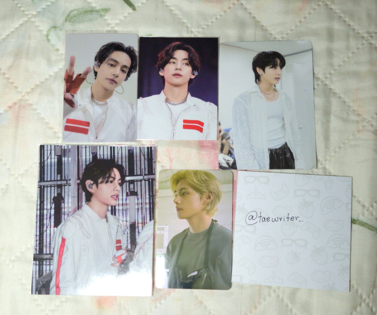 taewriter_'s tweet photo. VENDO/VENDA TAEKOOK

Taehyung PTD Postcard: R$ 20,00
Taehyung PTD Photocard: R$ 15,00
Taehyung PTD pc quadrado: R$ 15,00
Taehyung PVC Layover: R$ 20,00
Jungkook mini pc Golden: R$ 10,00

Valores + frete
Aceito Pix e cartão de crédito

photocard bts v Taehyung procuro compro pc jk https://t.co/rIbJWR8kcV