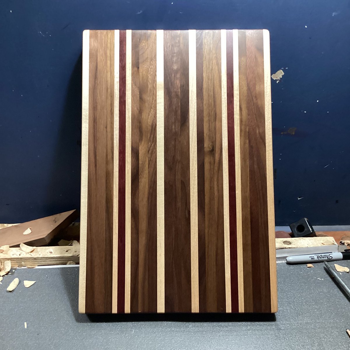 MaxymLab's tweet photo. #InTheMaking
Essences: Noyer, Érable et Purpleheart
15x10
Disponible d’ici quelques jours. https://t.co/d4Y672cEWh