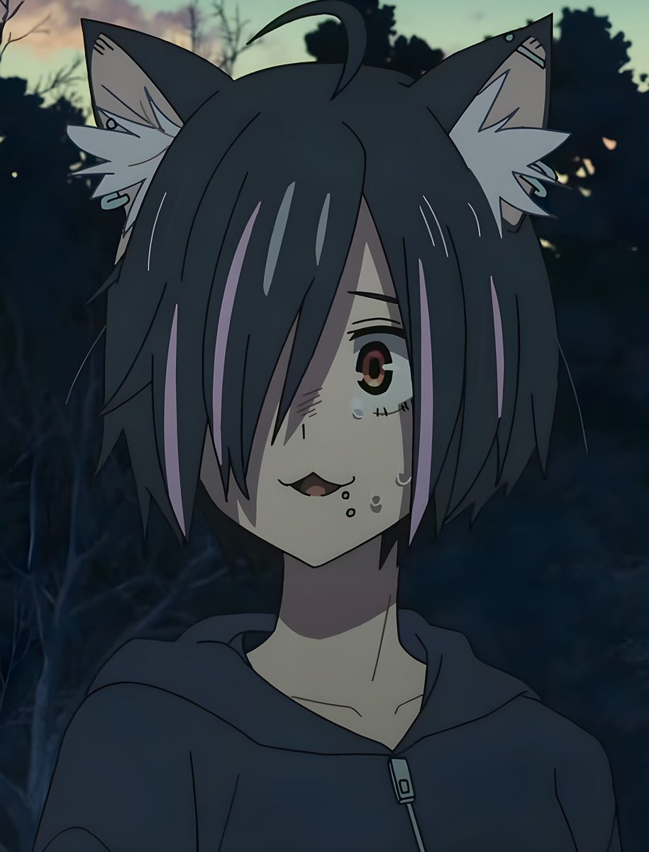 animetrends's tweet photo. Los fans del anime descubrieron un detalle inquietante: Hame-chan tal vez tiene un acosador. Un turbio conductor de minivan que le pidió fotografiar su boca en el episodio 10 podría estar persiguiéndola en secreto en el fondo de los episodios más recientes.

Todo comenzó cuando la streamer se quedó varada y pidió un aventón. El sujeto que la recogió le exigió tomar fotos del interior de su boca antes de dejarla bajar. Lo que parecía un chiste bizarro de un solo episodio resultó tener una posible continuidad que nadie esperaba.

La audiencia más observadora pausó los fondos del episodio 11 y notó que una minivan del mismo modelo aparece en la carretera hacia Kioto, justo antes de que el auto nuevo de Tatsuro-sensei vuelque en el regreso, con la misma placa "42-62" reapareciendo entre escenas.