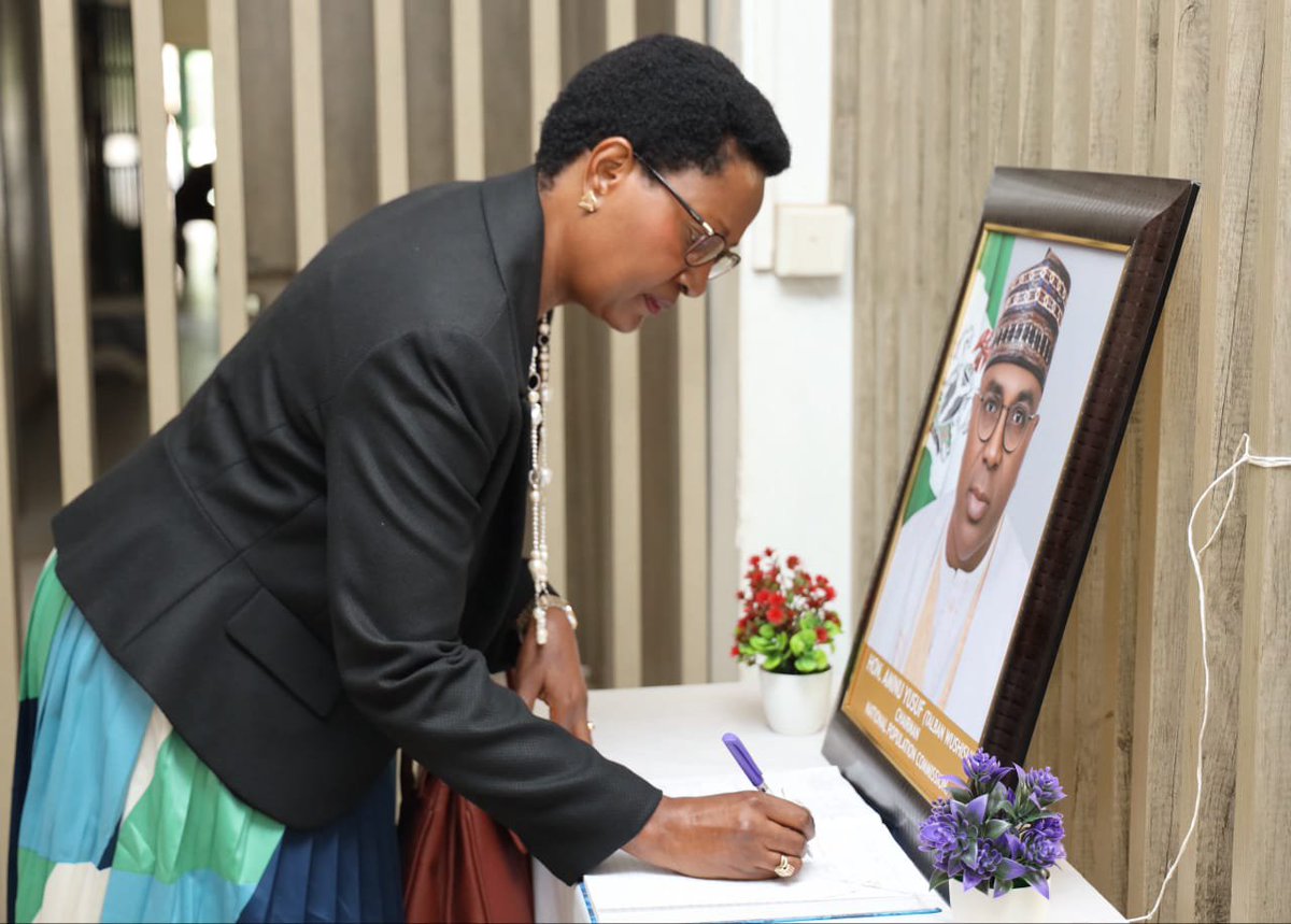natpopcom's tweet photo. The @UNFPANigeria, Resident Representative, Ms. Muriel  Mafico, today, paid a condolence visit to the National Population Commission over the death of its Chairman, Dr. Aminu Yusuf and pledged to sustain the partnership he built and the seven-point agenda he championed. https://t.co/ntwlrsDEOD