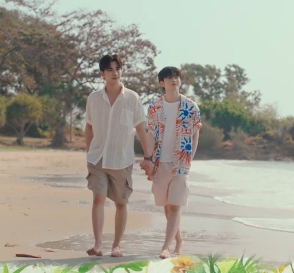 https_tanapong's tweet photo. height and size difference are insane 🫣

#PerthSanta #เพิร์ธแซนต้า https://t.co/bjgvG2eOLQ