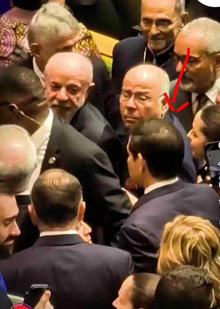 luizmuller's tweet photo. Lula foi "o cara" na Assembleia da ONU. E ainda ignorou o Marco Rúbio, estafeta do Trump, que tentou apertar a mão do Presidente.  Esta pra mim foi a imagem do Dia. https://t.co/Qx55FYo8VW
