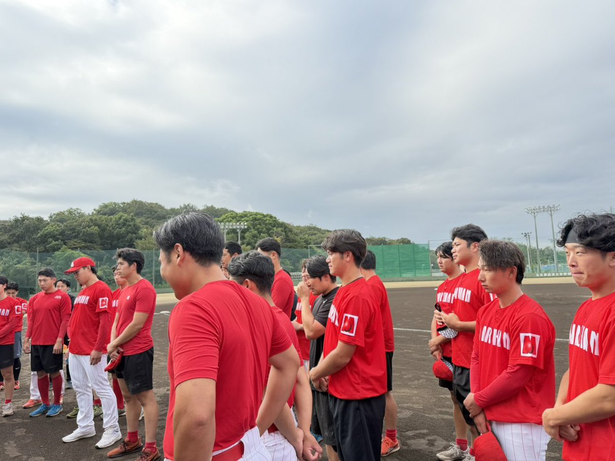 MARUHAN_GIVERS's tweet photo. おはようございます☀️
本日もOP戦🔥
この後10:00〜🕚
名古屋経済大学グラウンドにてプレイボール⚾️
🆚寿々硬式野球クラブ
#野球 #社会人野球 #マルハン #マルハン野球部 #Givers #仙台 #寿々硬式野球クラブ https://t.co/rBz8p4FJRy