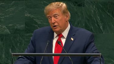 Gmortiz61's tweet photo. #ONU. PRIMER DÍA: #TRUMP AMENAZANTE. Se inició la 81° sesión de la Asamblea General de Naciones Unidas. "Podría aniquilar #Irán, si no negocian", dijo el magnate. Persiste la dispersión de objetivos en la guerra. A. Guterres, secret. gral, pidió paz y un nuevo multilateralismo. https://t.co/w6RbA4VEGF