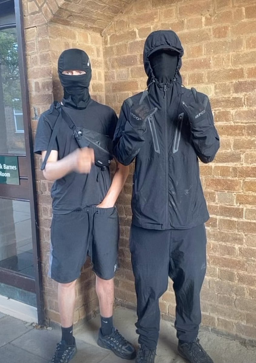 noawaysis's tweet photo. Face reveal https://t.co/pue7mzRhSl