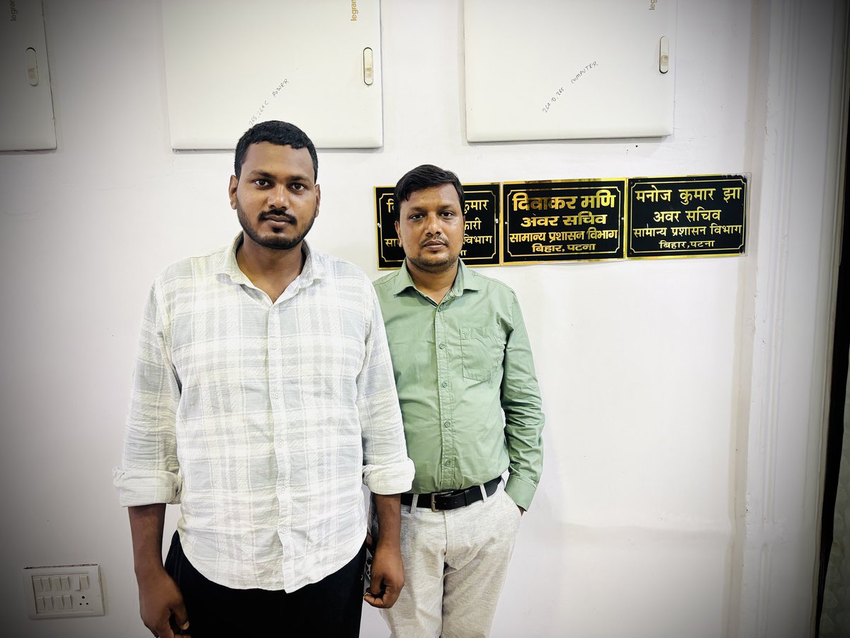 Shashirajinfo's tweet photo. Bihar police Driver 4361 || 1100+ girls ka seat vacant rahne ki sambhavana hai use , usi catagory ke boys log ko deya jaye #biharpolicedriver4361 #biharpolicedriver #csbc #fill_girls_vacant_seat #transfer_girls_vacant_seat https://t.co/yh9yDSeVVf