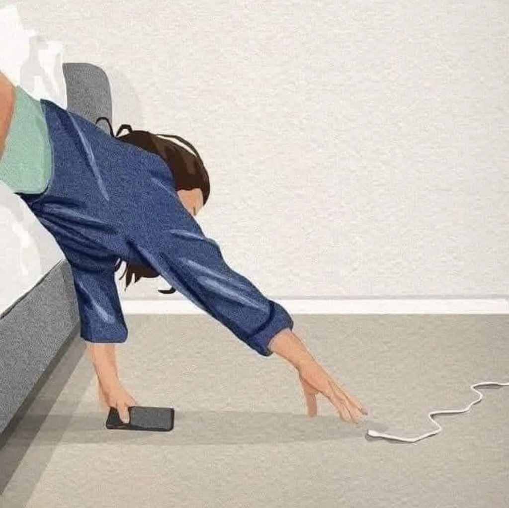 AyaSansFiltre's tweet photo. 98,99% des humains normaux ne se lèveront jamais pour récupérer ce maudit chargeur.
La flemme est plus forte que la batterie à 1%. Qui fait pareil ? https://t.co/Y6Etk4A4UQ