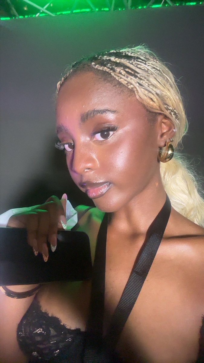 briithebunny tweet picture