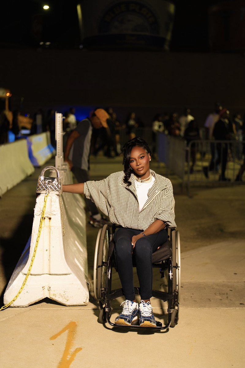 TROQUELL's tweet photo. 16 years in a wheelchair and I still look good af. Thank you God!!! https://t.co/BoMWAmGkfu