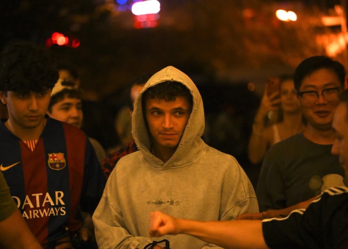 buckethatlando's tweet photo. lando arriving to his hotel in baku 🇦🇿 https://t.co/EZJf9dQw1F