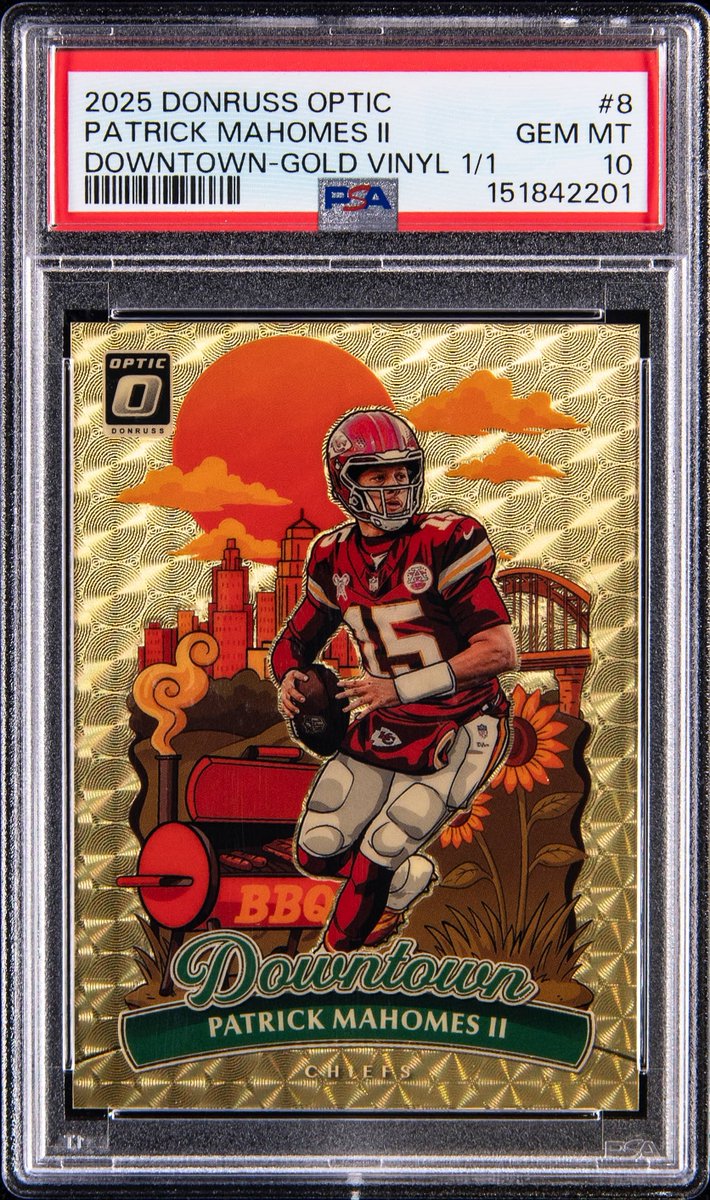 CardsBoulevard's tweet photo. MAHOMES 1/1 DOWNTOWN SALE 🤯

The 2025 Panini Donruss Optic Downtown Gold Vinyl Patrick Mahomes II 1/1 PSA 10 sold for $82,961. https://t.co/UzgbP1j81k
