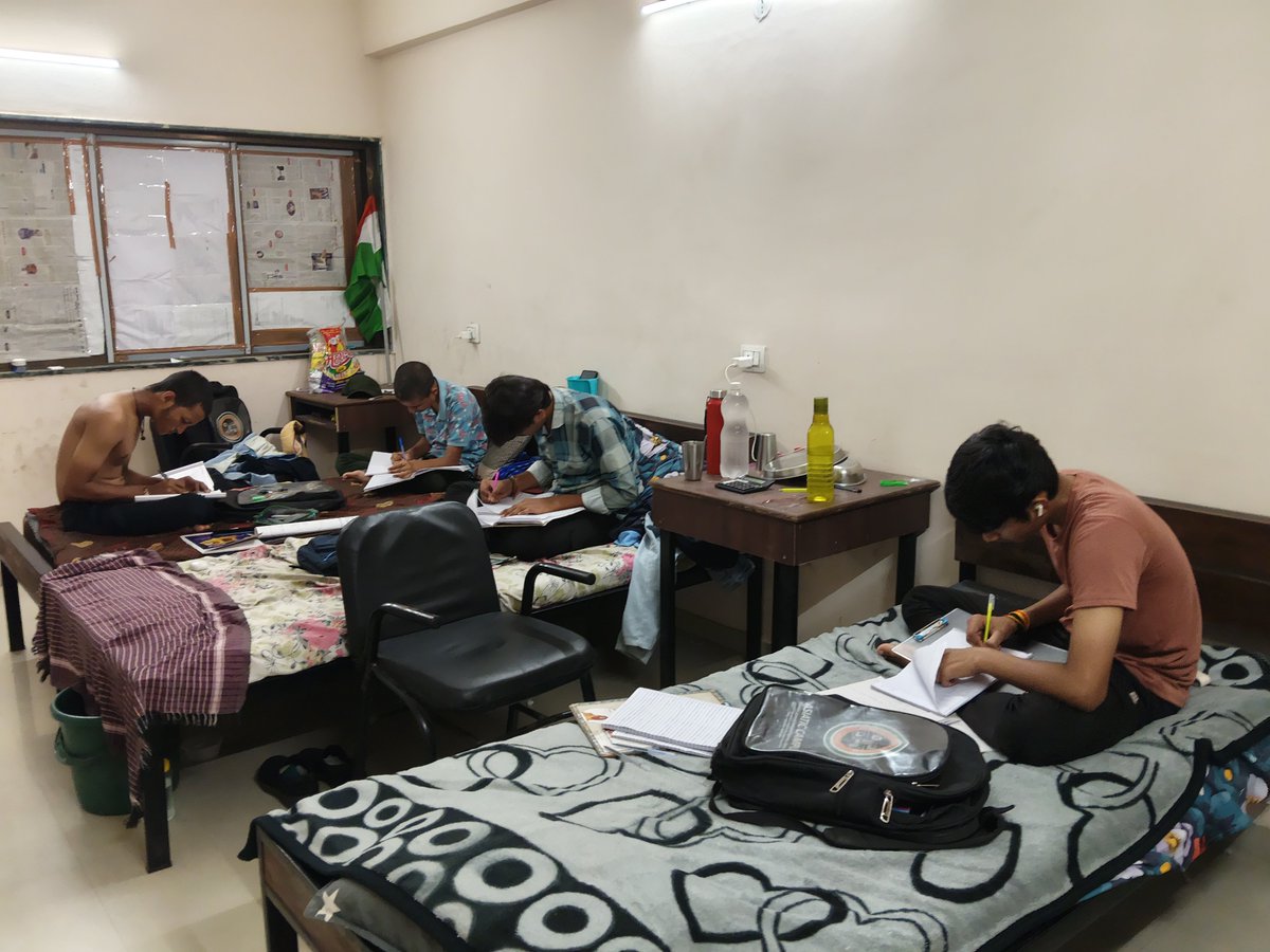 Yashvant888's tweet photo. Submission na ghaa bhai submission na gha 🙂‍↕️... https://t.co/kWvF2MZwoj