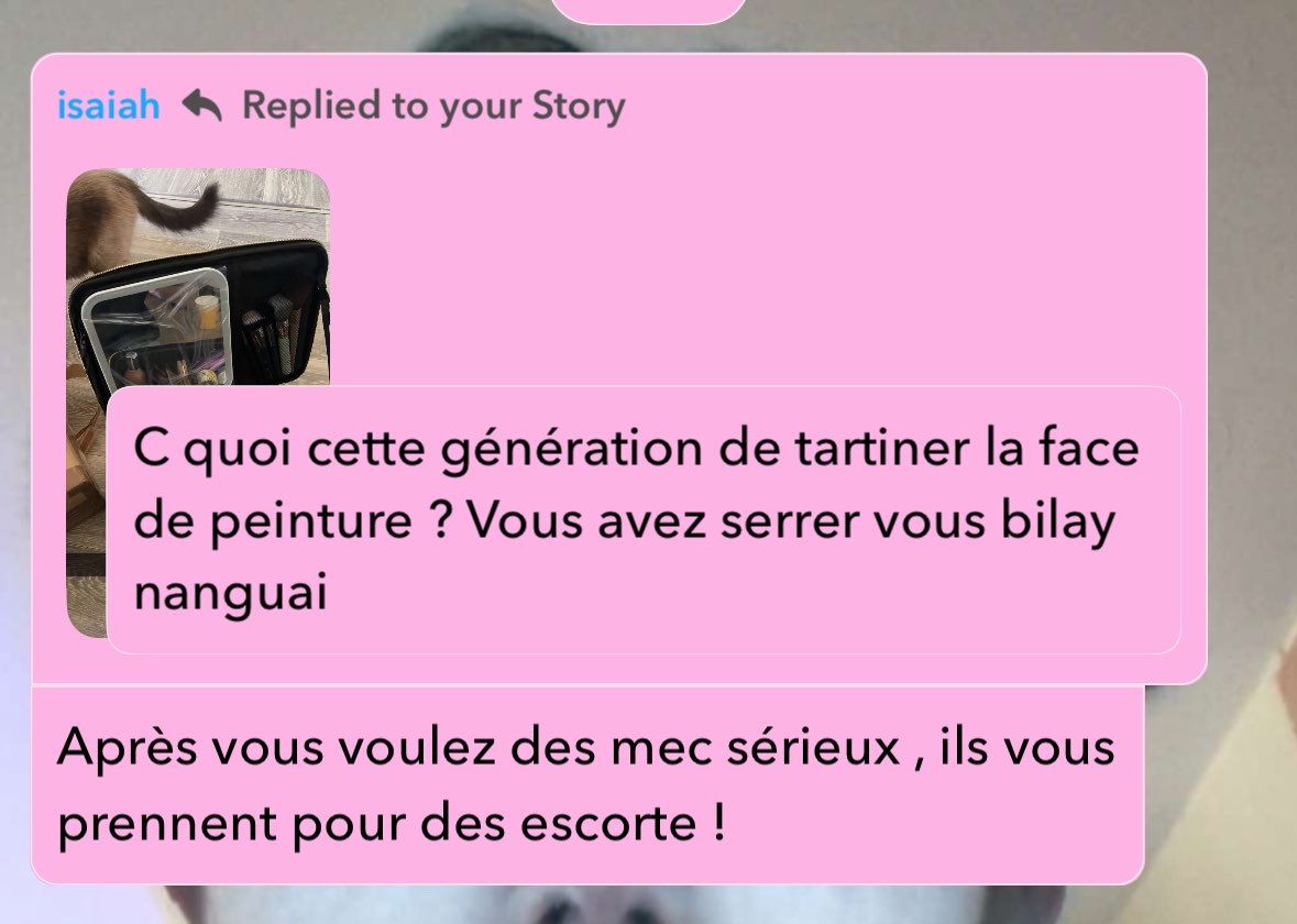 3arb1atch's tweet photo. les filles j’en ai marre mes copines sont trop vicieuses 😭🩷 https://t.co/i09HXkGsWM