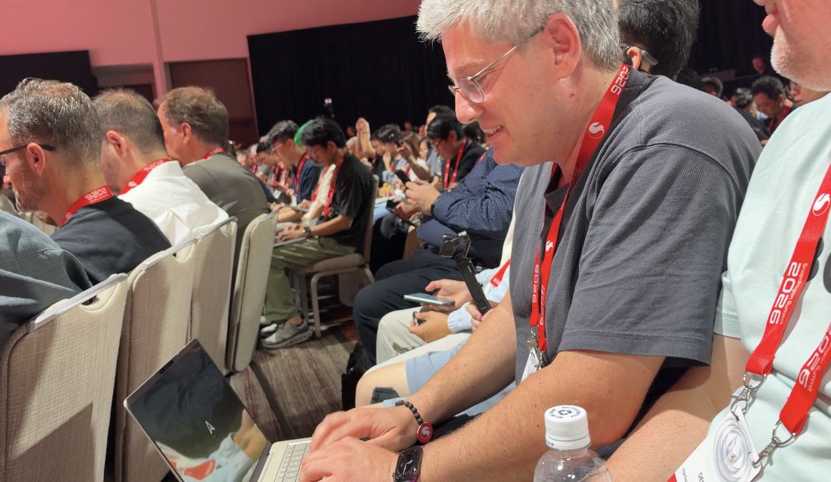Technikfaultier's tweet photo. Möge der Qualcomm #SnapdragonSummit2026 beginnen. https://t.co/OZowkYS2UL